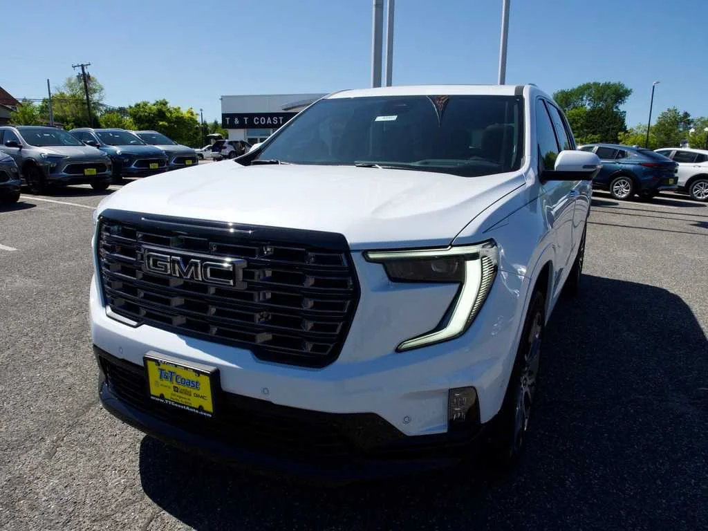 2026 GMC Acadia Denali Ultimate FWD's photo