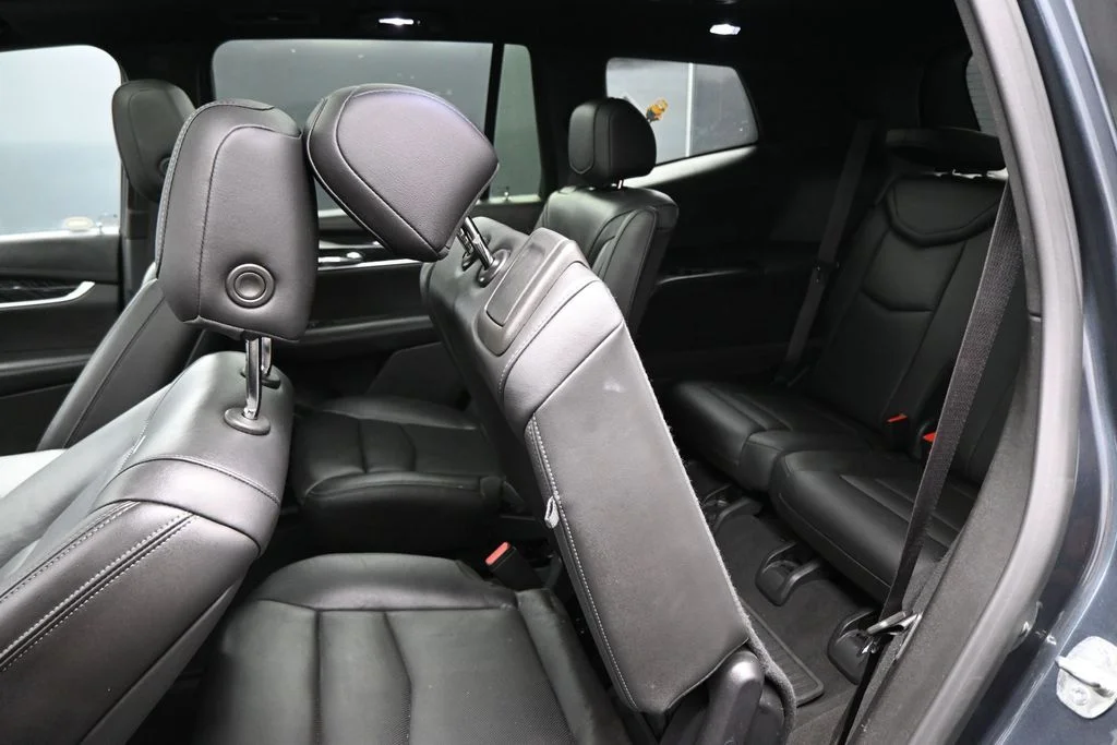 Used 2020 Gray Cadillac Premium Luxury image 27