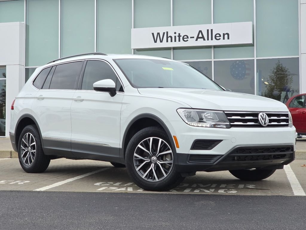 Used 2020 White Volkswagen 2.0T SE image 1