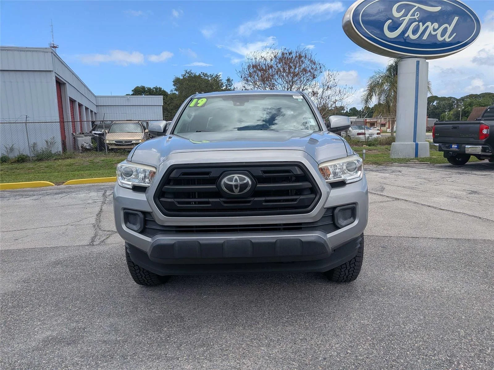 Used 2019 Silver Toyota SR image 8