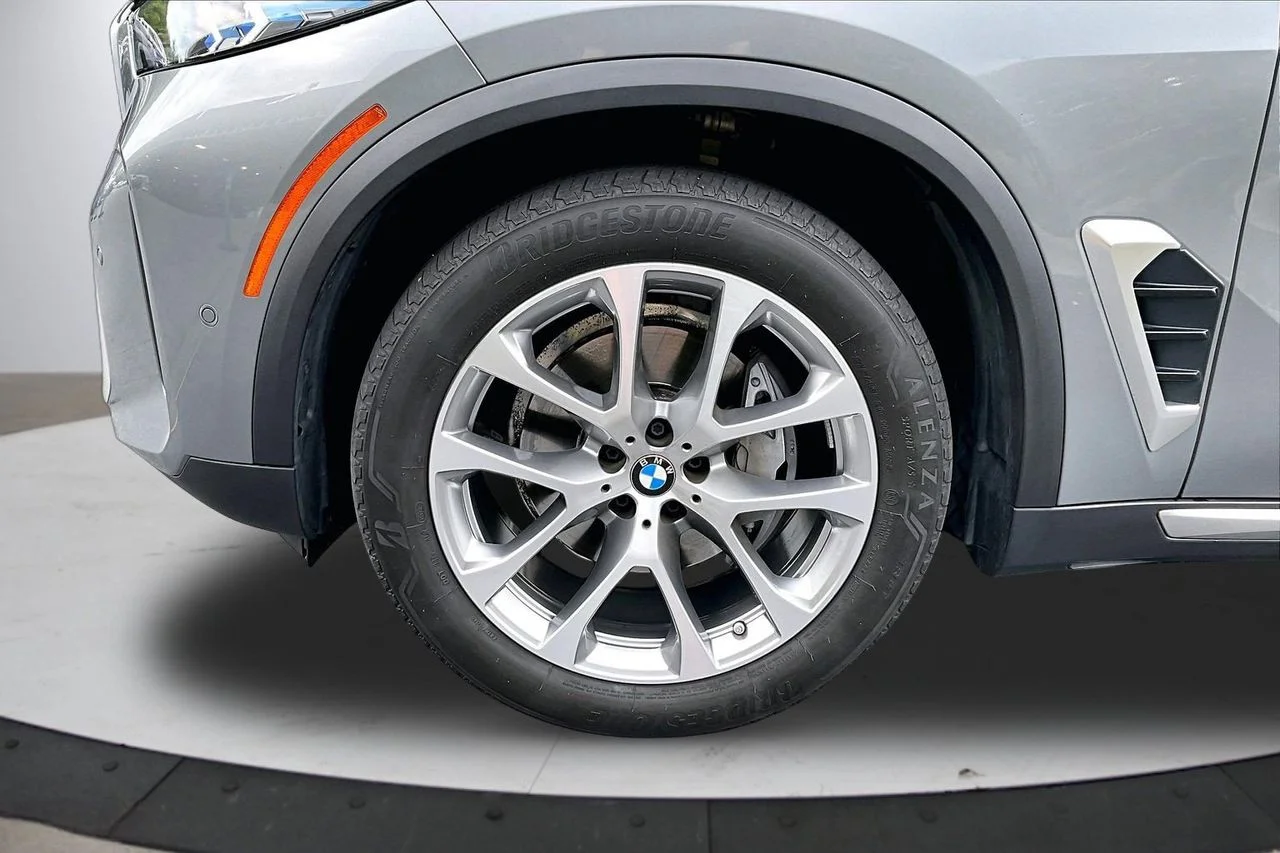 Certified Used 2024 Gray BMW xDrive40i image 33