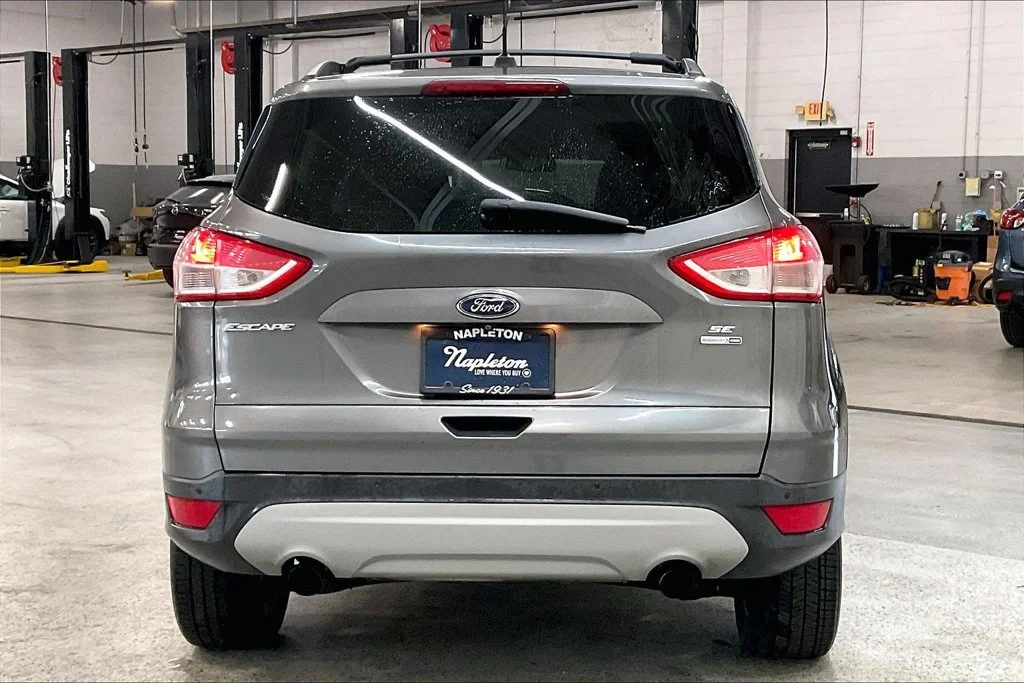 Used 2014 Gray Ford SE image 3