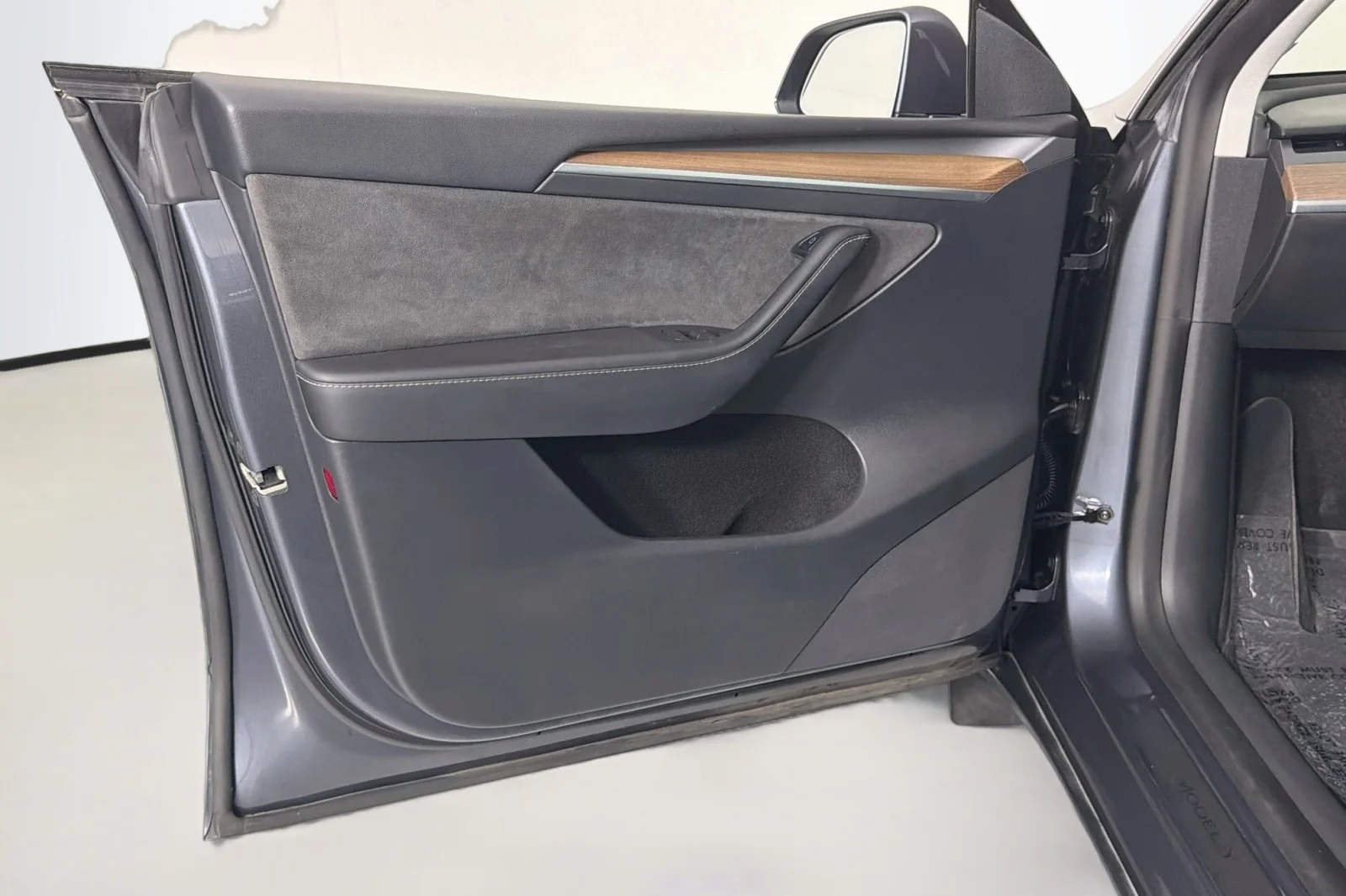 Used 2022 GRAY Tesla Performance image 19