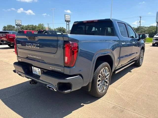 2026 GMC Sierra 1500 Denali Ultimate - Photo 3