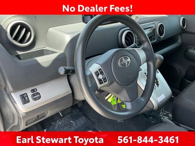 Used 2009 Green Scion Base image 23
