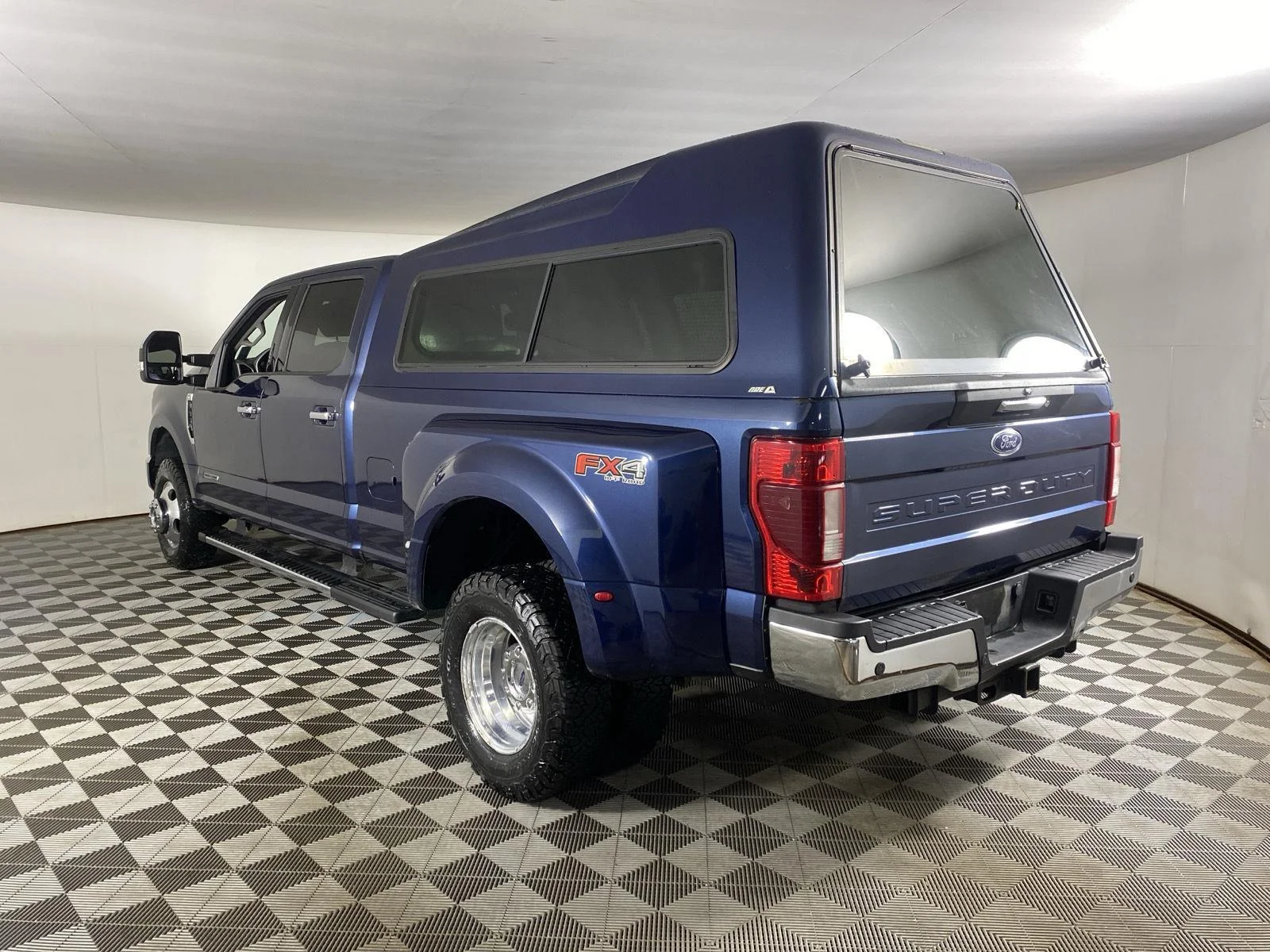 Used 2020 Blue Jeans Ford Lariat image 15