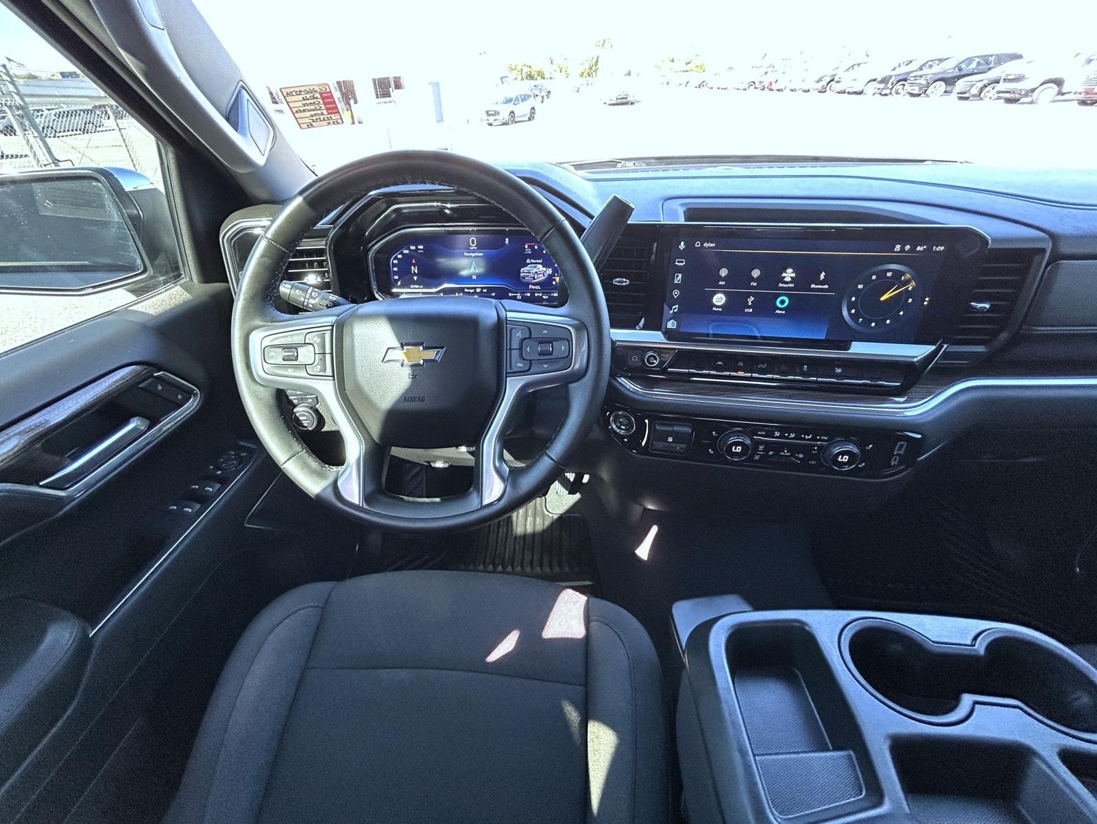 2023 Chevrolet Silverado 1500 LT - Photo 13