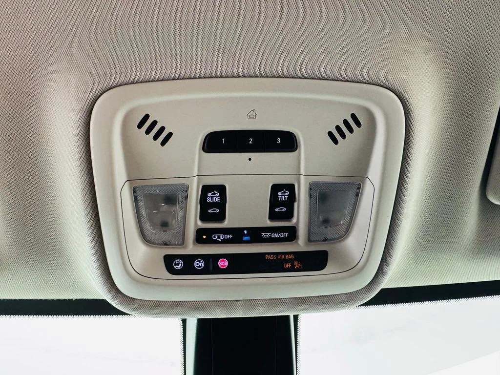 Used 2020 SUMMIT WHITE Chevrolet Premier image 22
