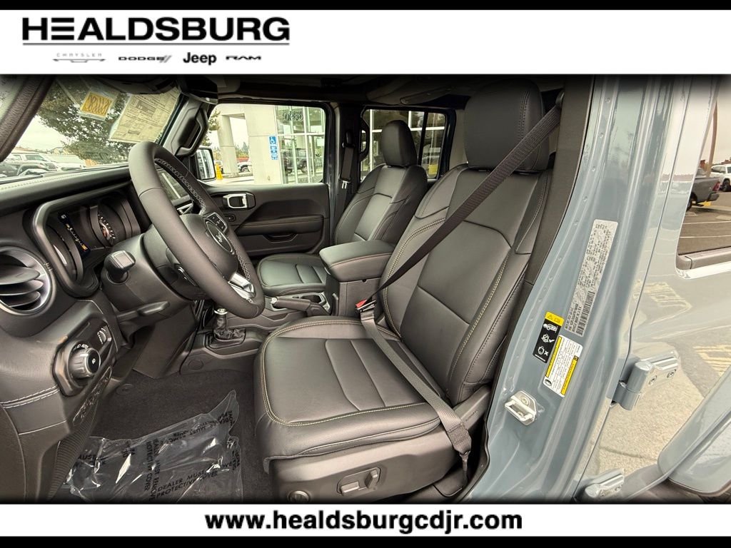 2026 Jeep Wrangler 4-Door Sahara - Photo 9