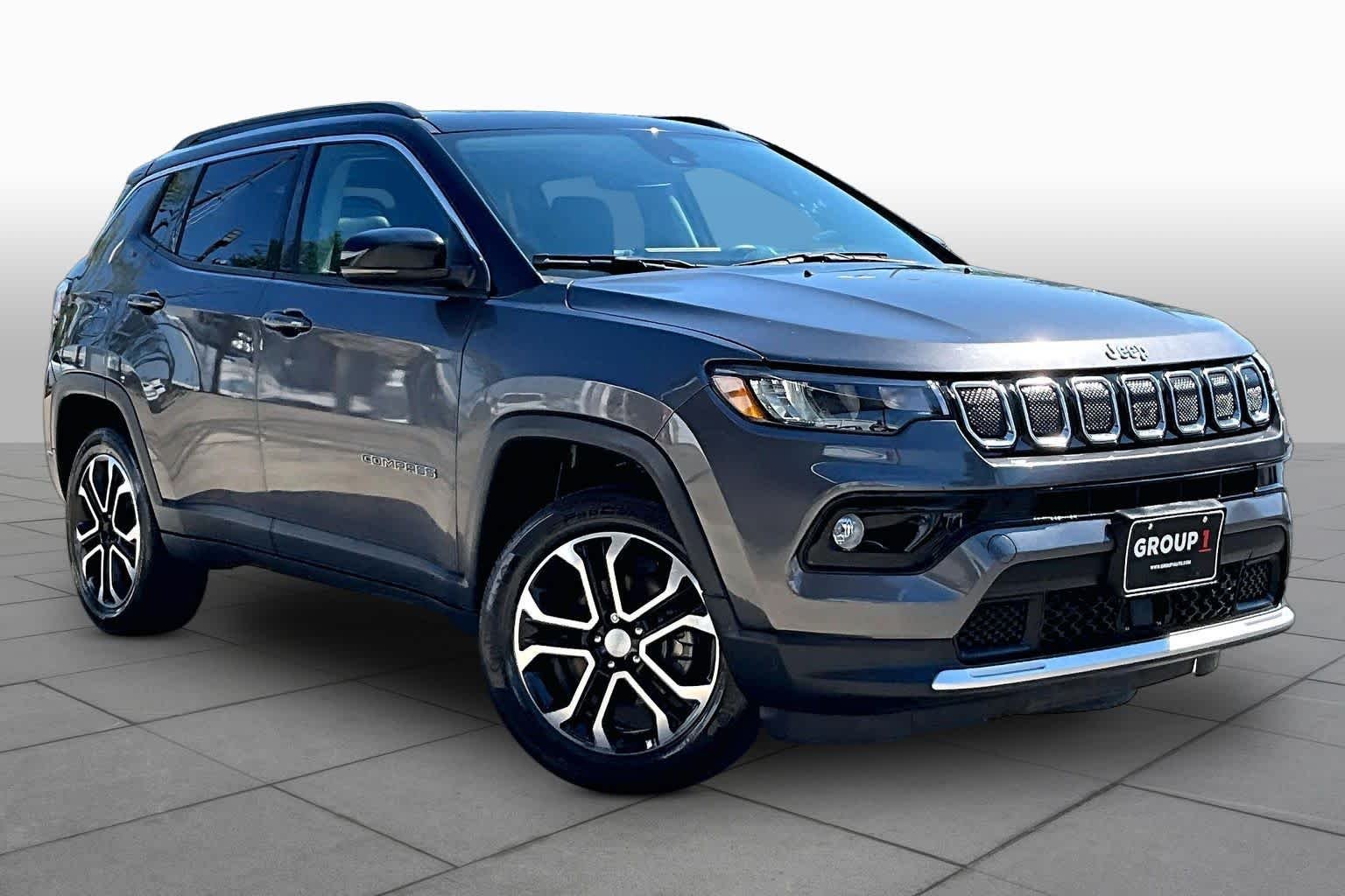 Used 2022 Granite Crystal Metallic Clearcoat Jeep Limited image 3