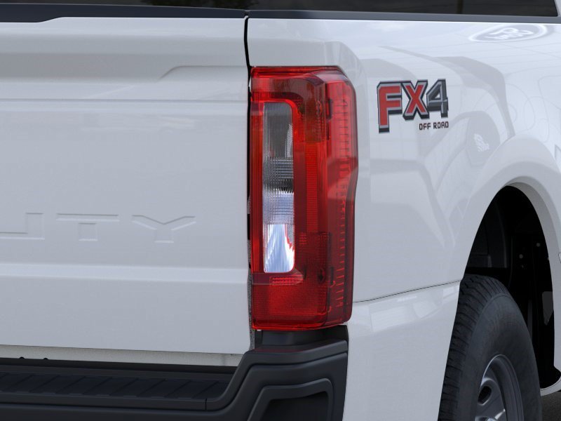 New 2026 Oxford White Ford XL image 22