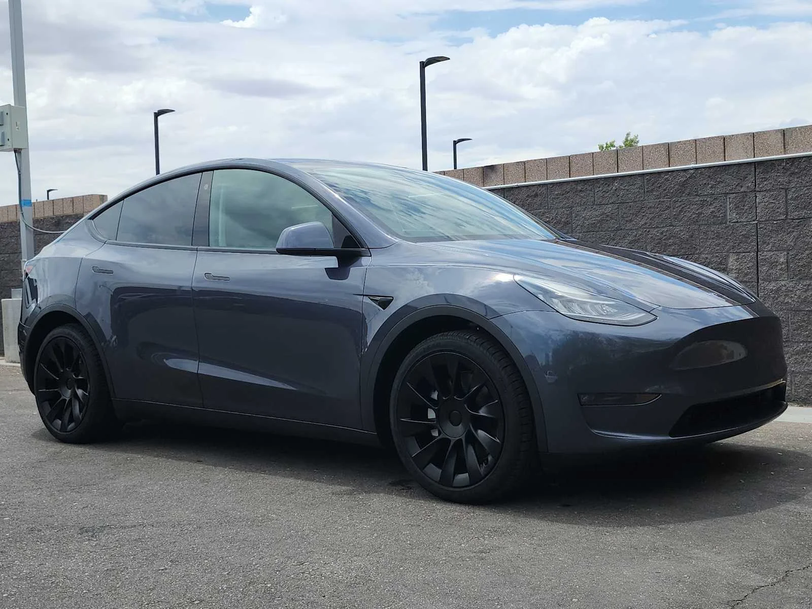Used 2021 Tesla Model Y Long Range with VIN 5YJYGDEE9MF138931 for sale in Las Vegas, NV