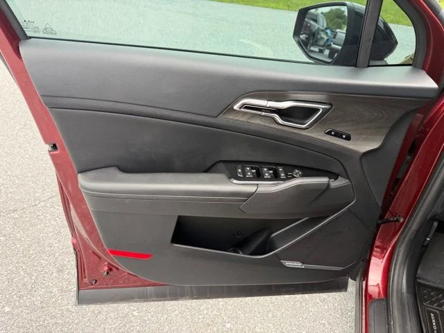 Used 2024 Red Kia X-Pro image 11