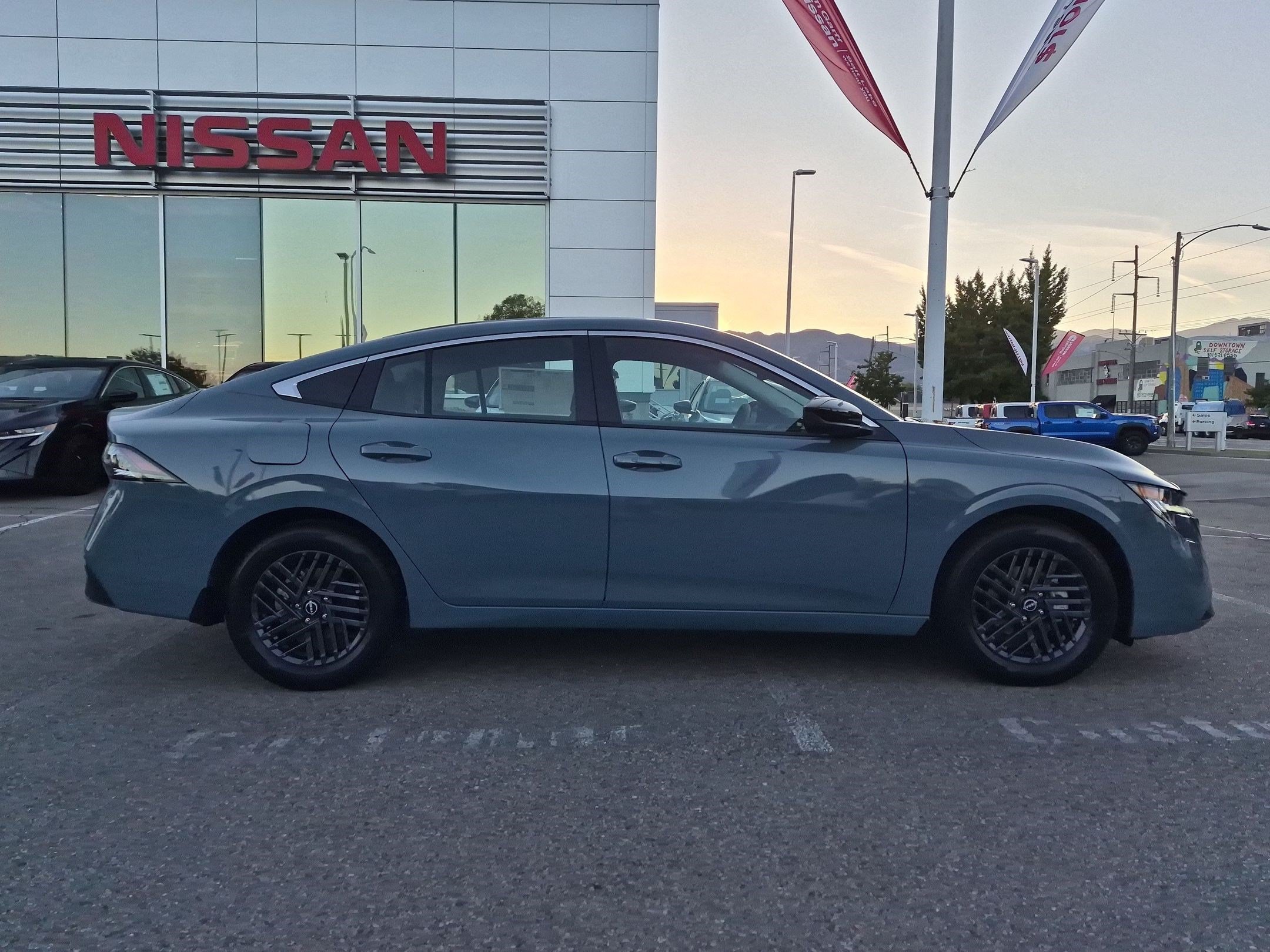 New 2027 Atlantic Gray Metallic Nissan SV image 2