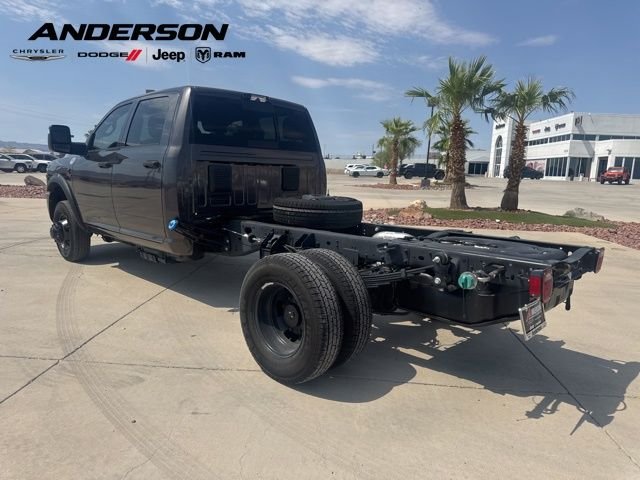 2025 RAM 3500 Chassis Tradesman - Photo 3