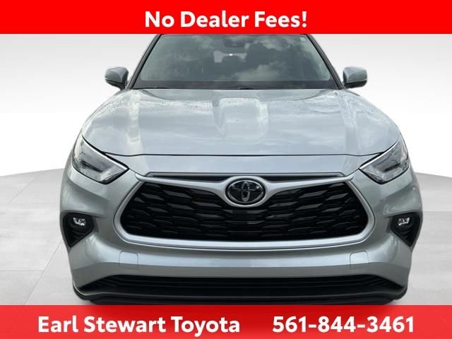 Certified Used 2025 Silver Toyota XLE image 11