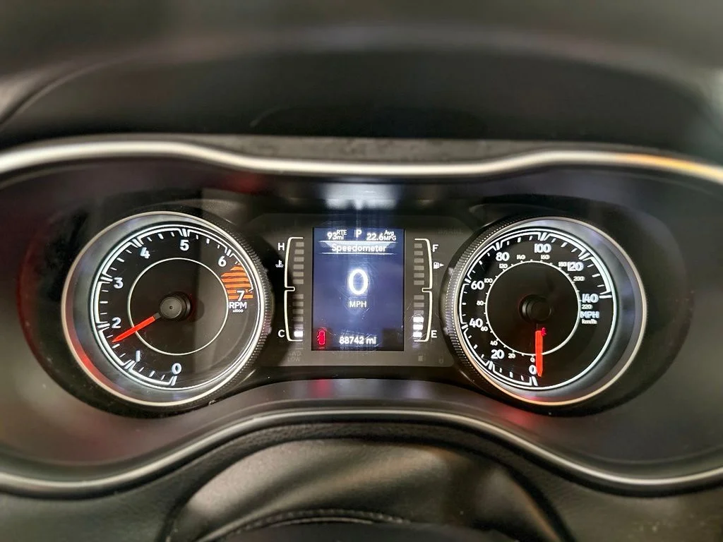 Used 2020 Black Jeep Latitude image 14