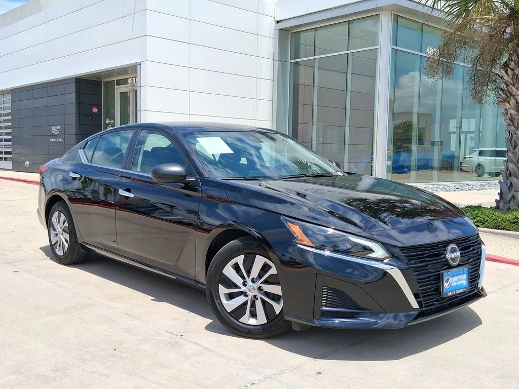 2025 Nissan Altima