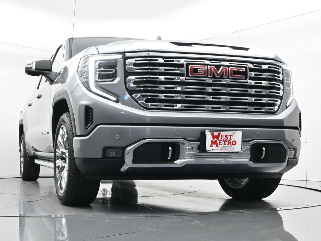 Used 2023 Sterling Metallic GMC Denali image 31