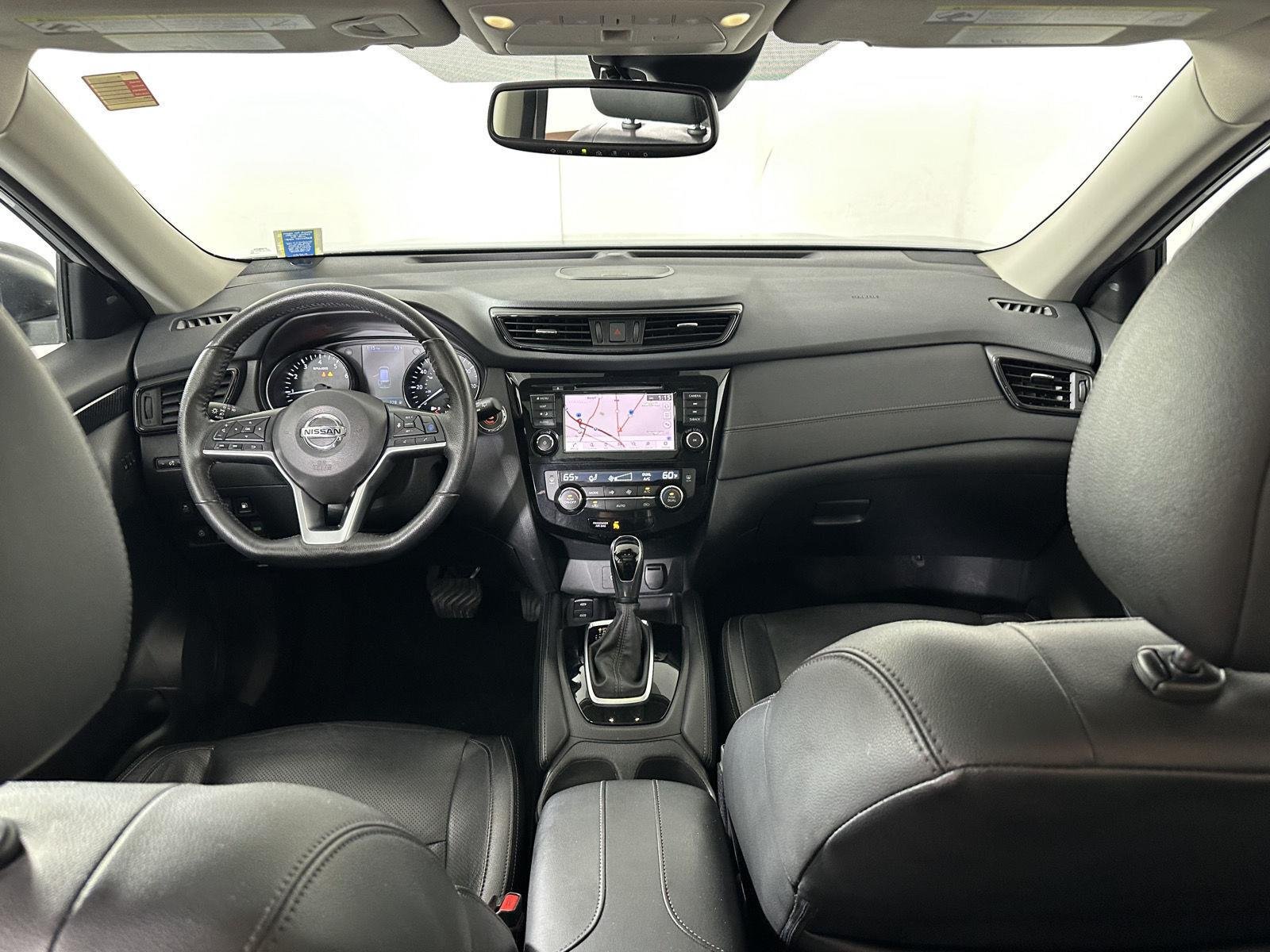 Used 2019 Brilliant Silver Metallic Nissan SL image 33