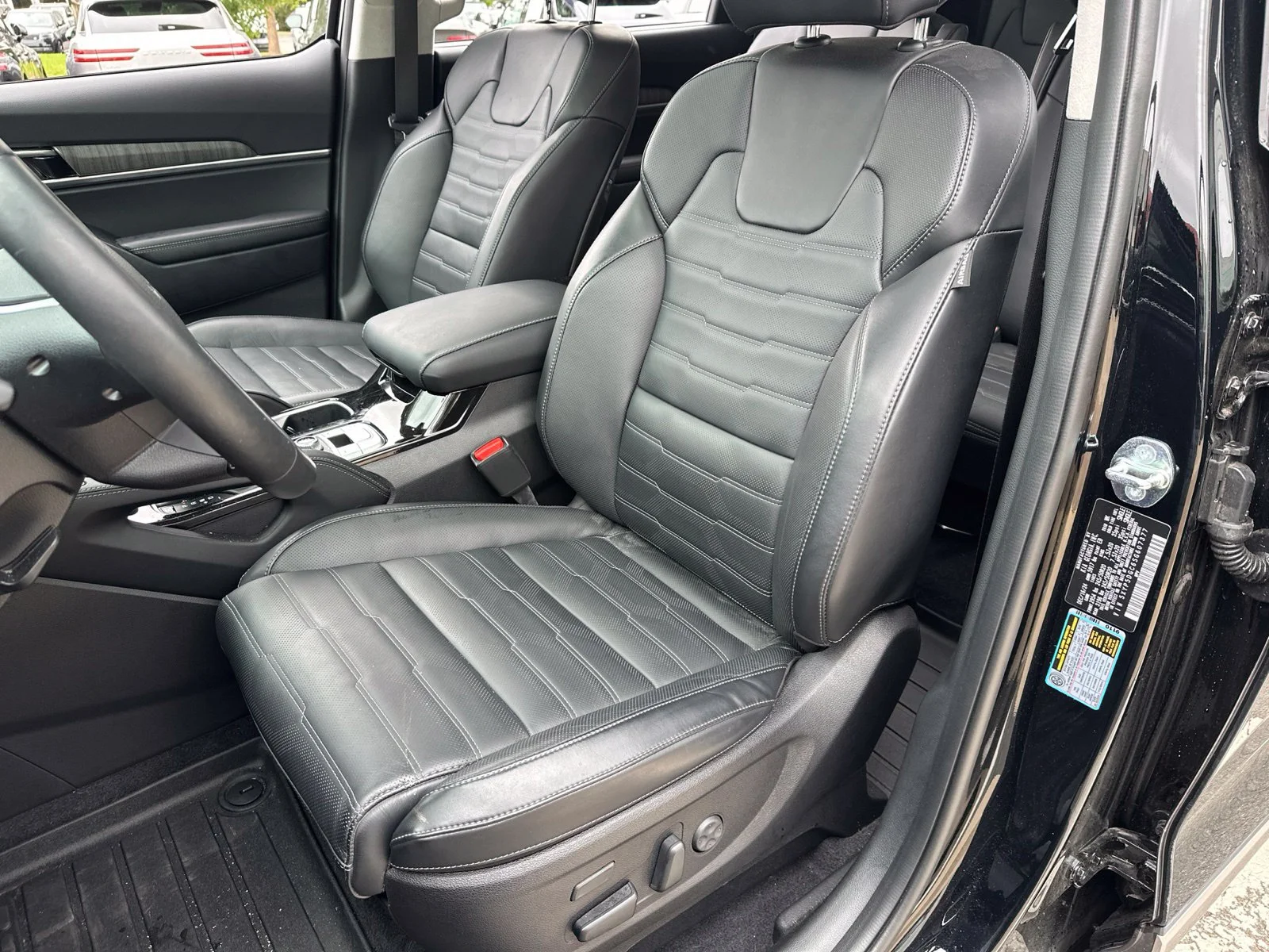 Used 2025 Black Kia SX-Prestige image 8
