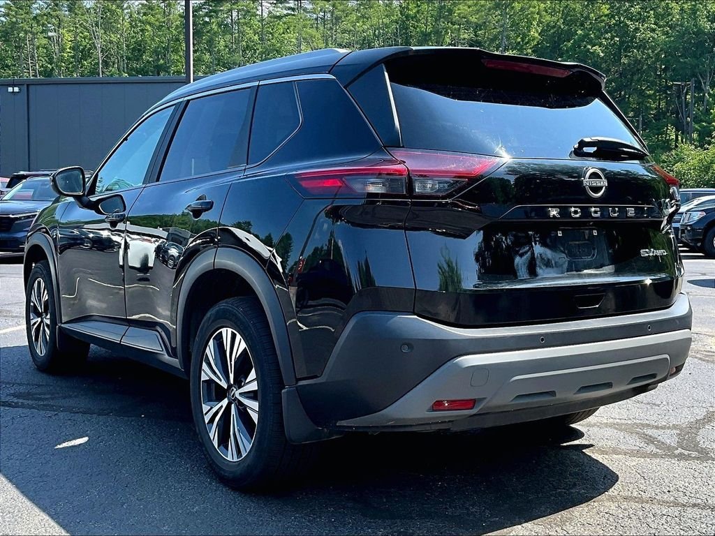 Used 2022 Black Nissan SV image 6