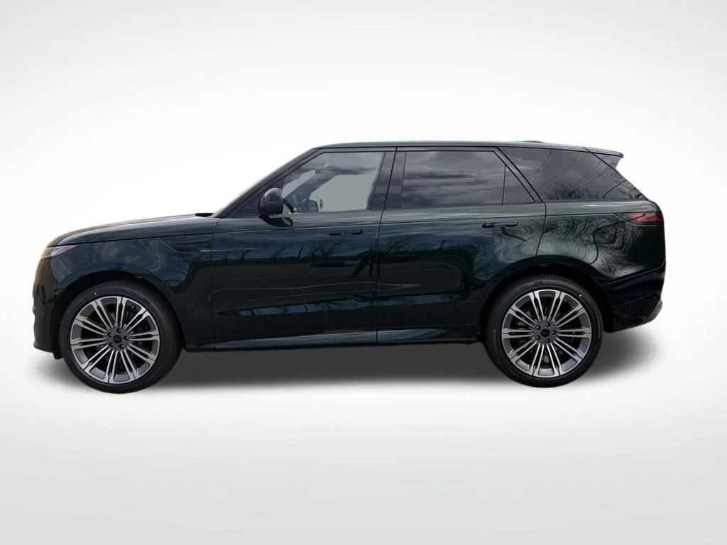 New 2026 Green Land Rover Dynamic SE image 4