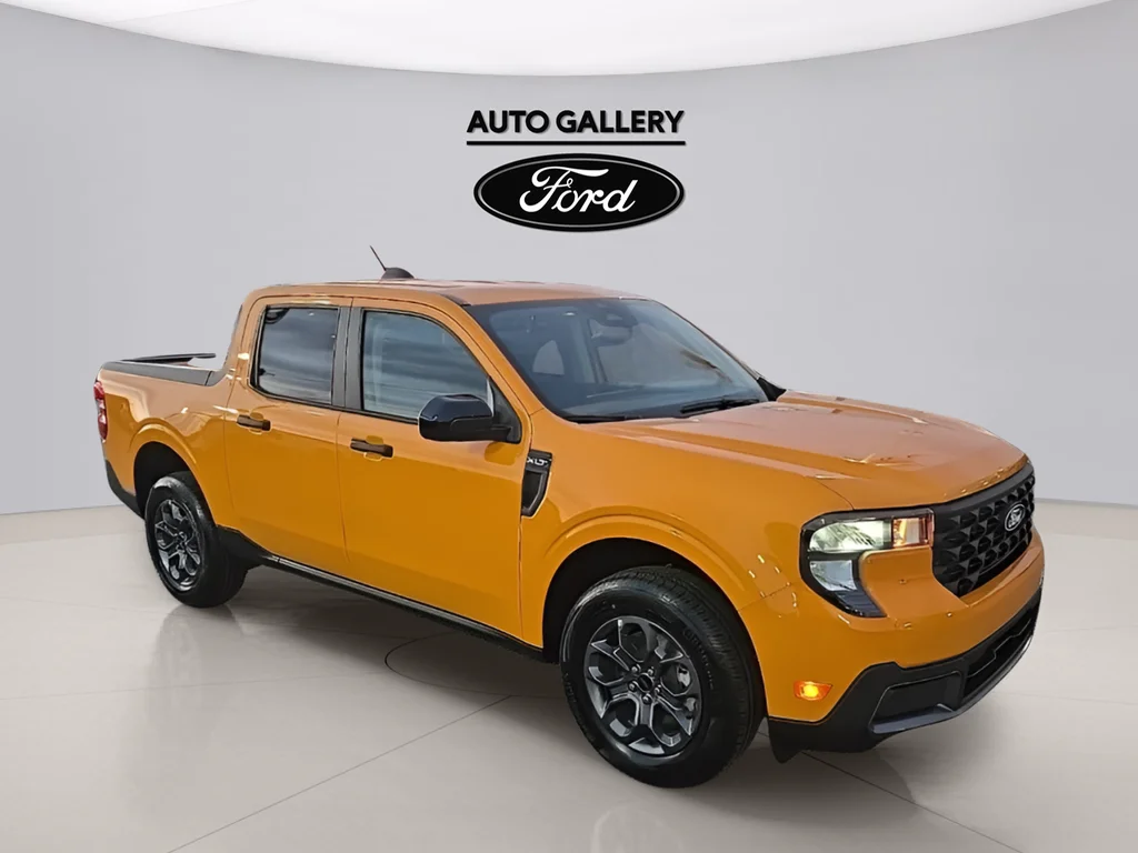New 2026 Orange Fury Metallic Tri-Coat Ford XLT image 3