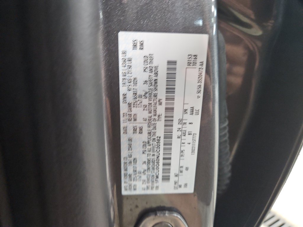 Used 2022 Gray Ford SE image 24