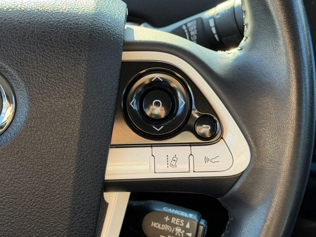 Used 2018 White Toyota Plus image 9