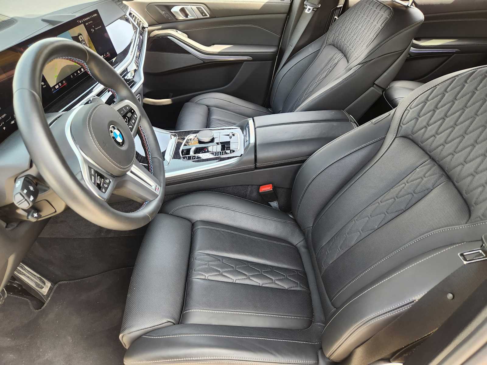 2025 BMW X7 M60i - Photo 10