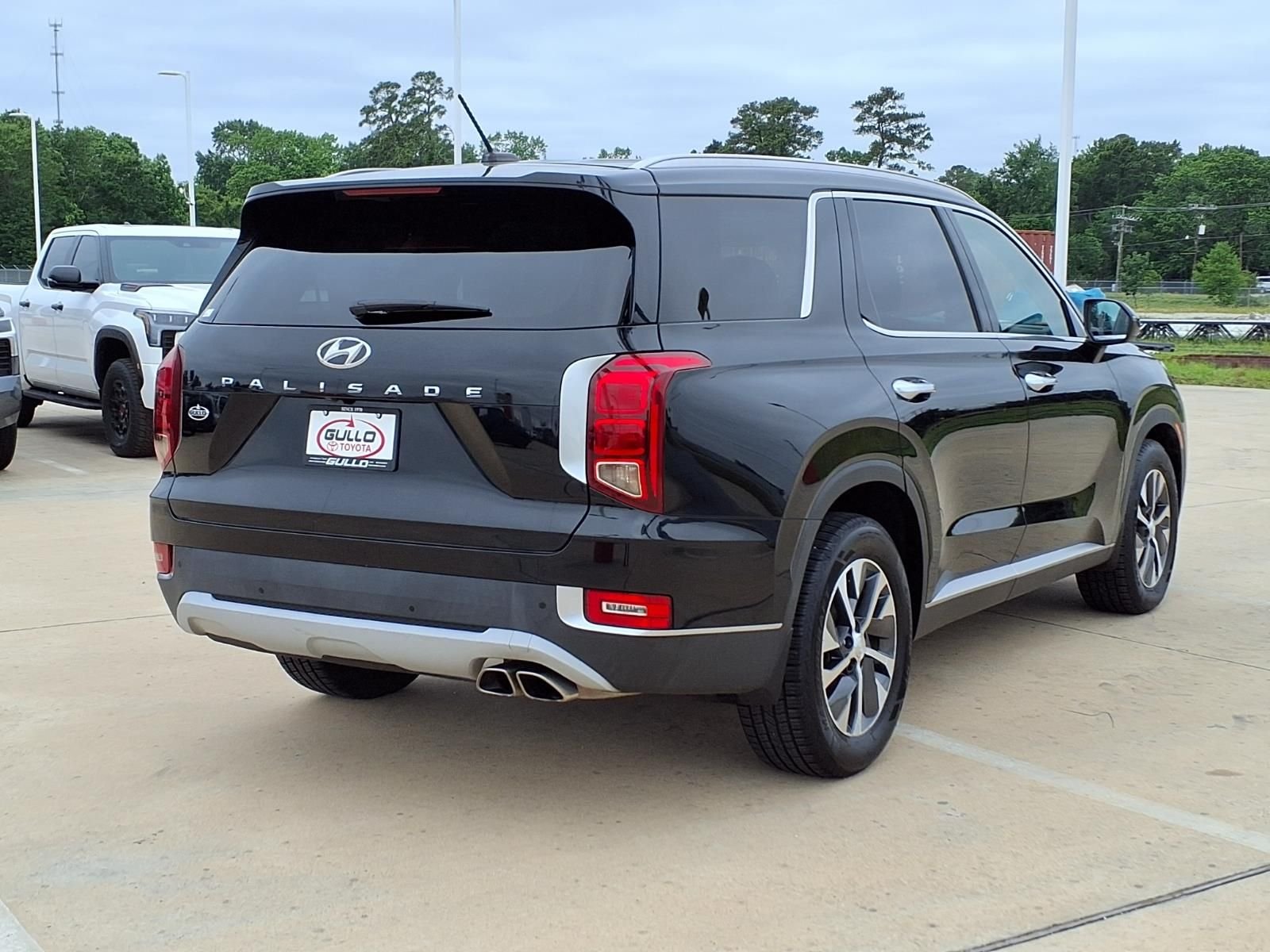 Used 2022 Abyss Black Hyundai SEL image 6