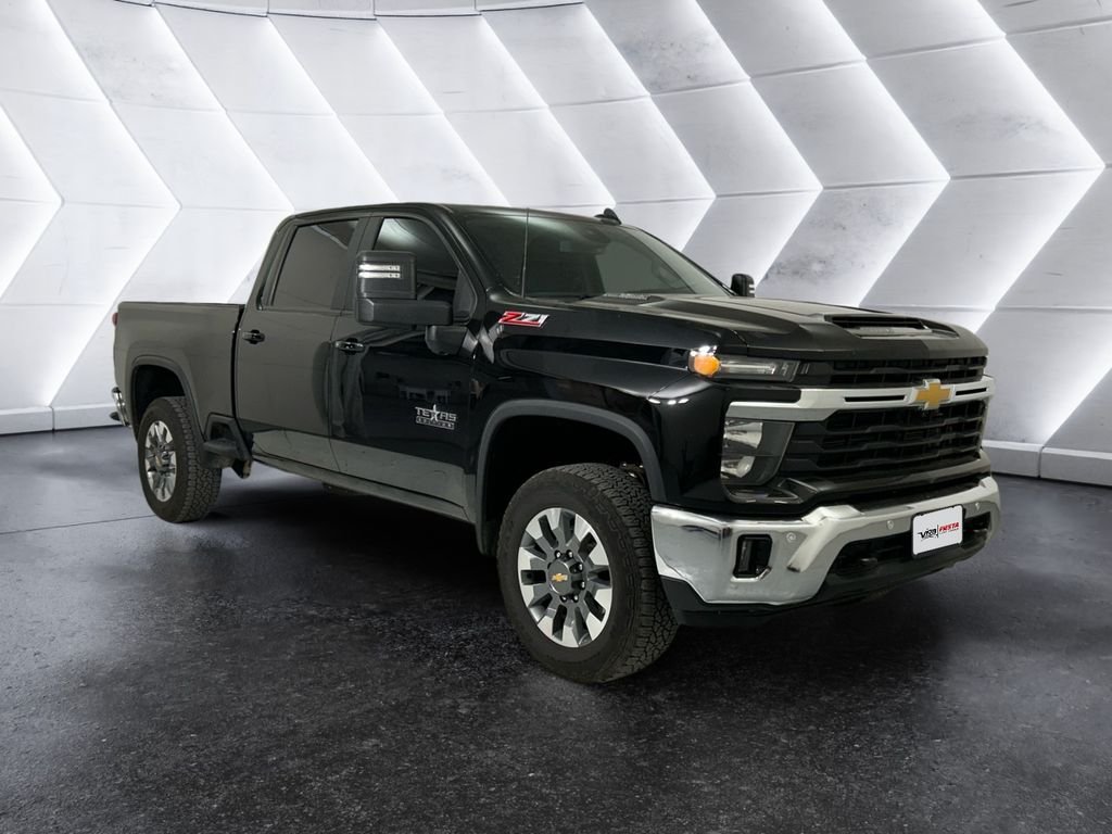 Used 2025 Black Chevrolet LT image 1