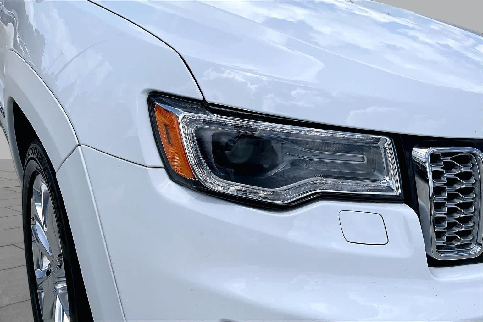 Used 2020 Bright White Clearcoat Jeep Summit image 27