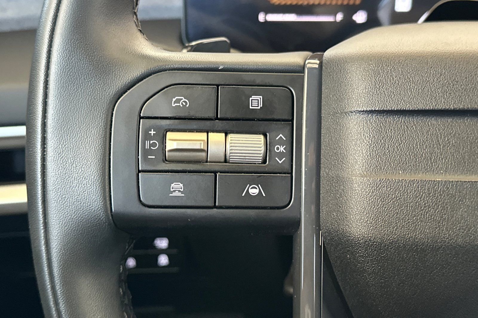 Used 2027 Gray Kia LX image 28