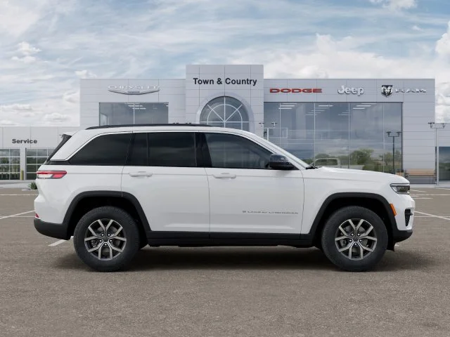 New 2027 Bright White Clear-Coat Paint Jeep Laredo image 21