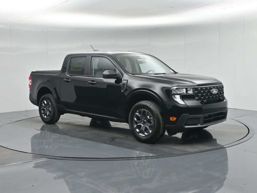 New 2026 Shadow Black Ford XLT image 32