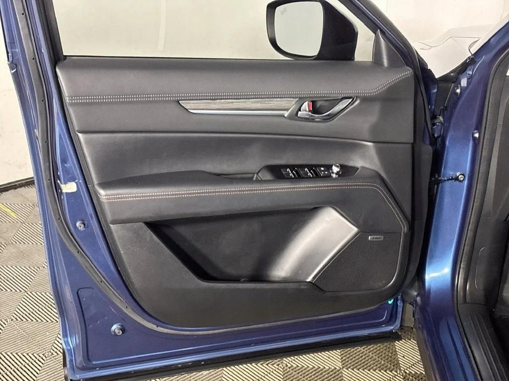 Used 2020 Blue Mazda Grand Touring image 10