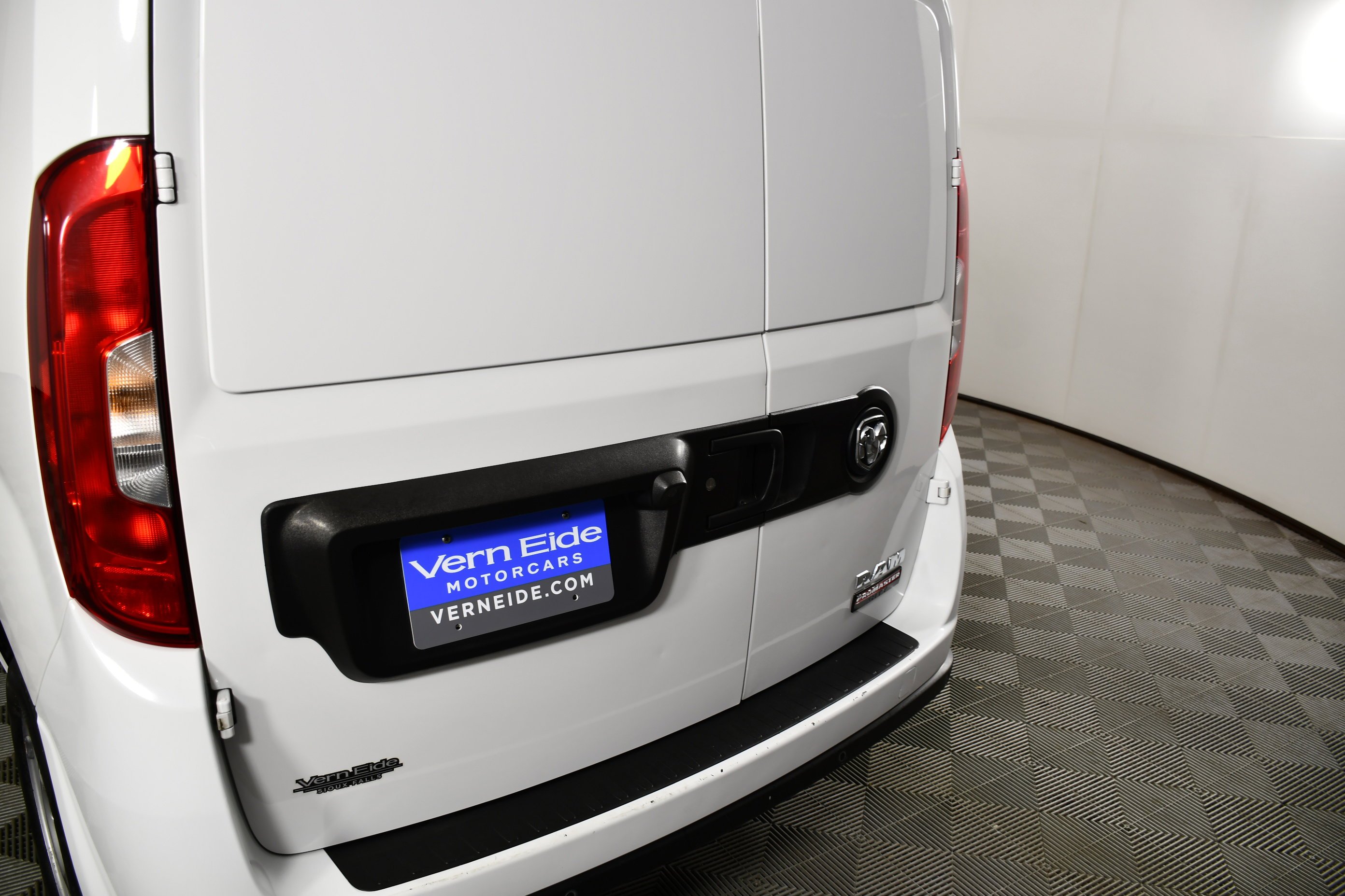 Used 2022 Bright White Ram Tradesman image 15