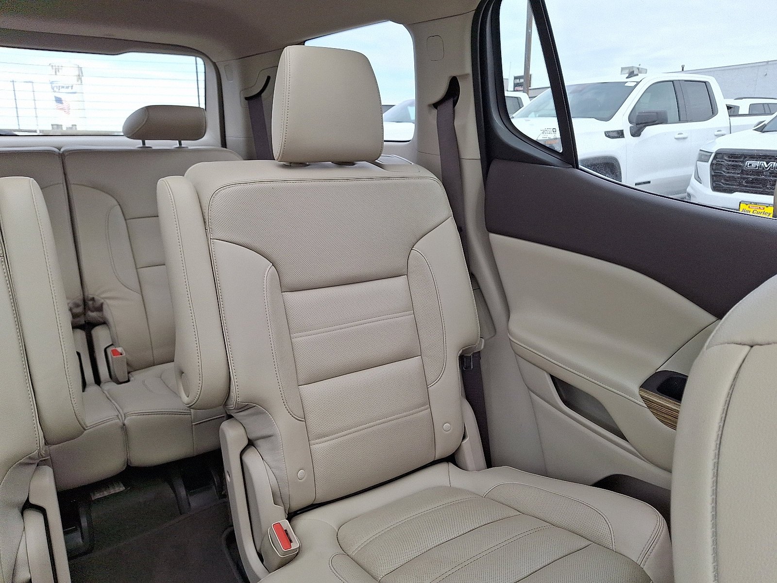 2019 GMC Acadia Denali - Photo 16