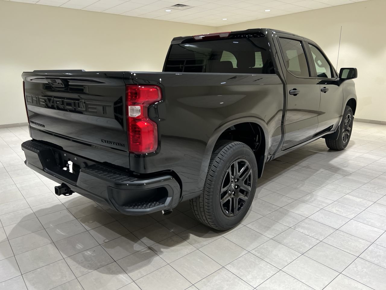 2025 Chevrolet Silverado 1500 Custom - Photo 42