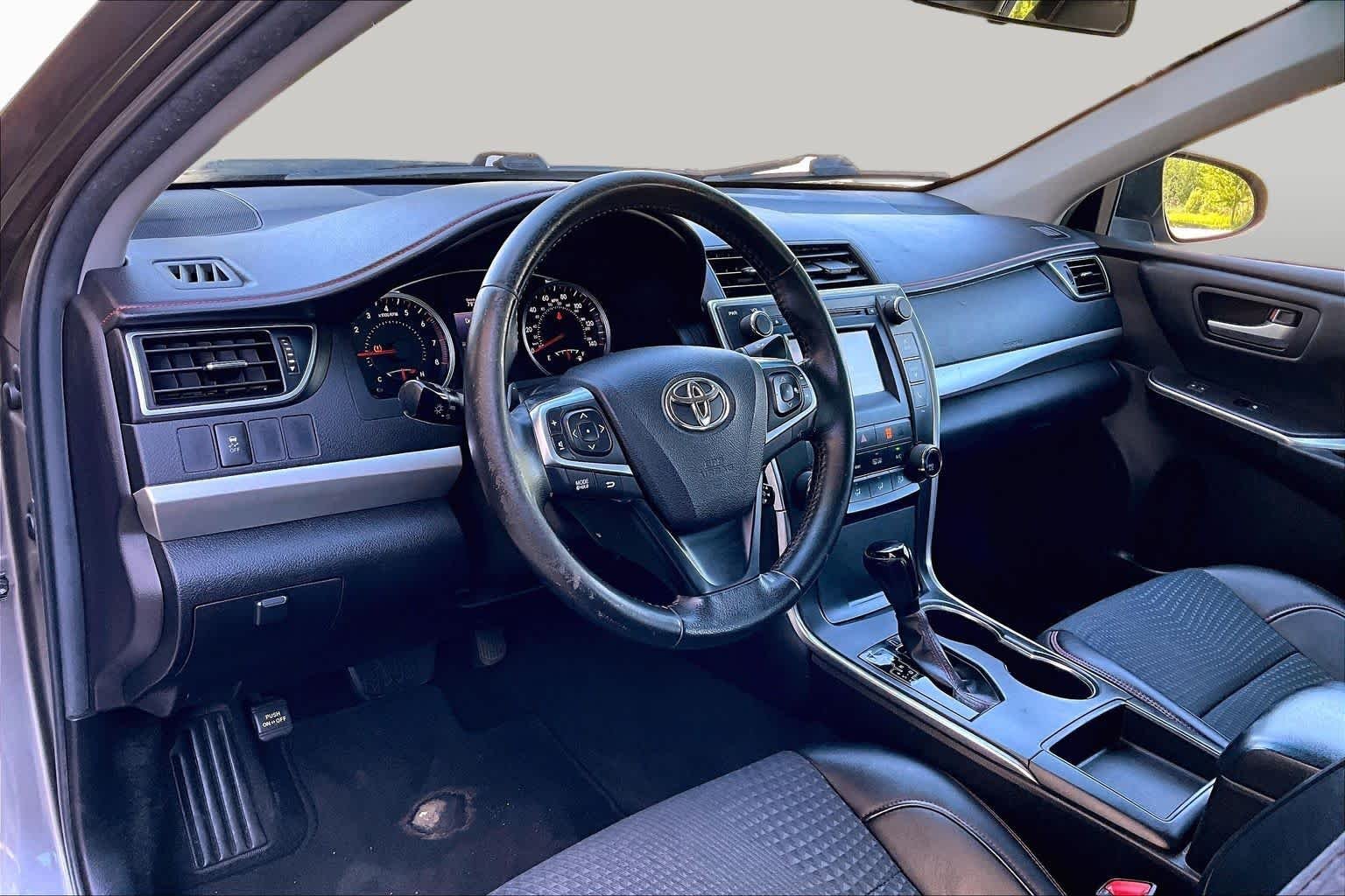 Used 2015 Predawn Gray Mica Toyota SE image 18