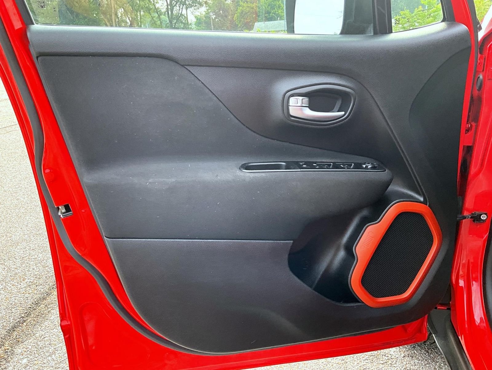 Used 2019 Red Jeep Sport image 10
