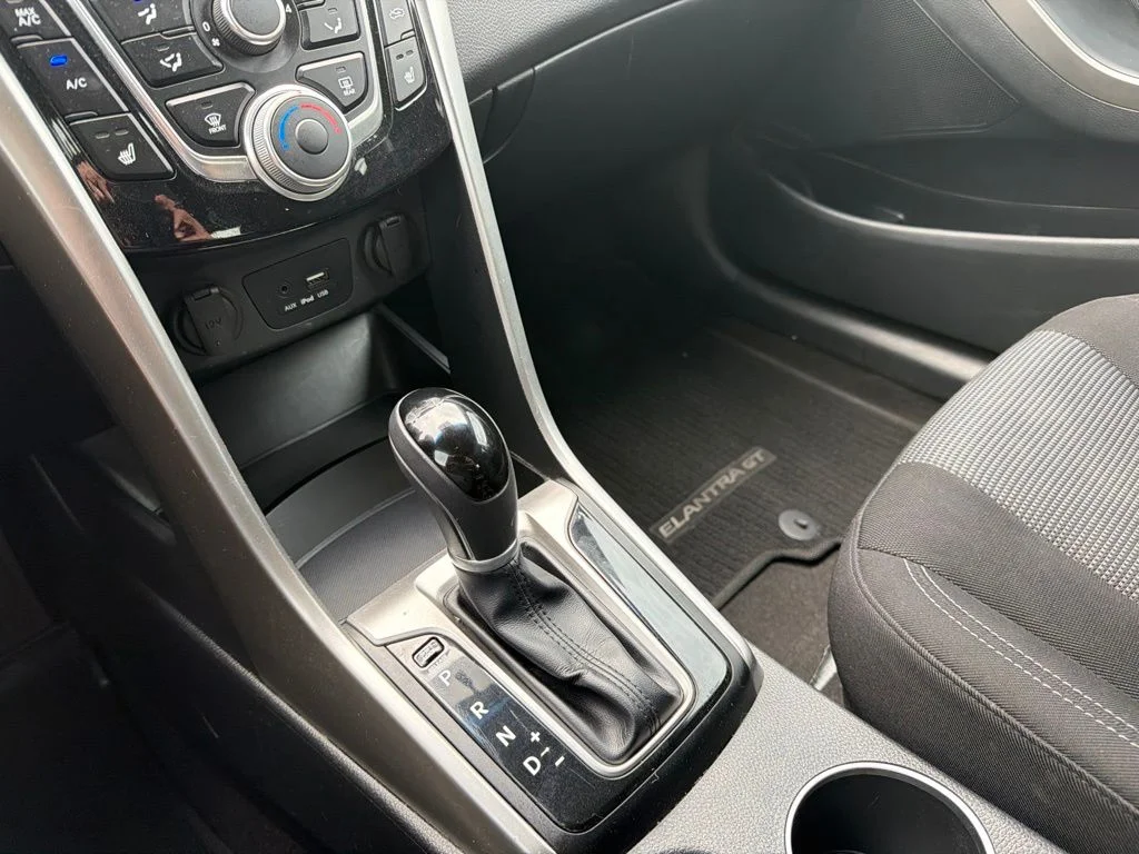 Used 2016 Silver Hyundai Base image 14
