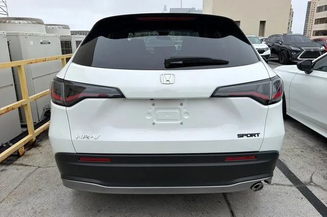 Certified Used 2025 Platinum White Pearl Honda Sport image 9