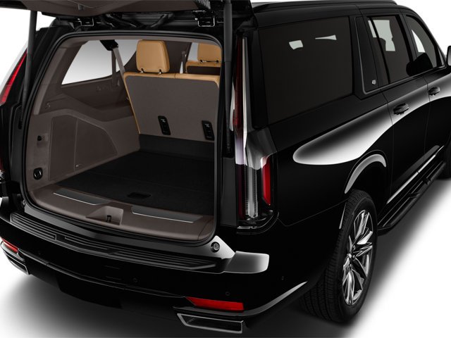 Used 2022 Black Raven Cadillac Sport Platinum image 7