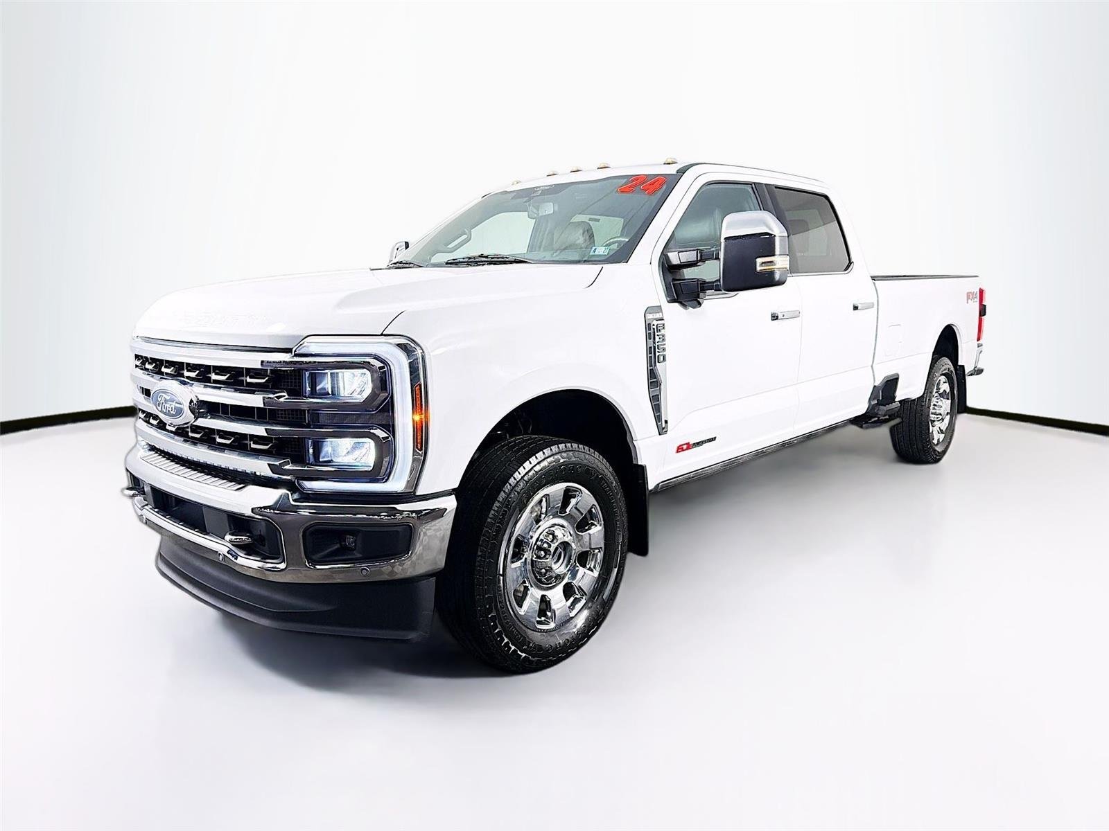 Used 2024 Oxford White Ford King Ranch image 3