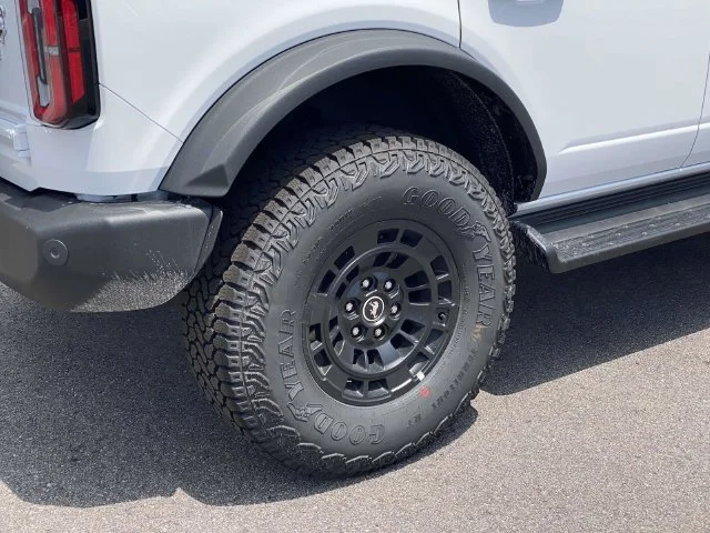 New 2026 White Ford Outer Banks image 3