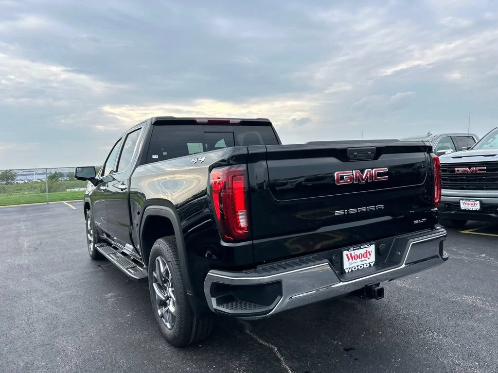 New 2026 Onyx Black GMC SLT image 10