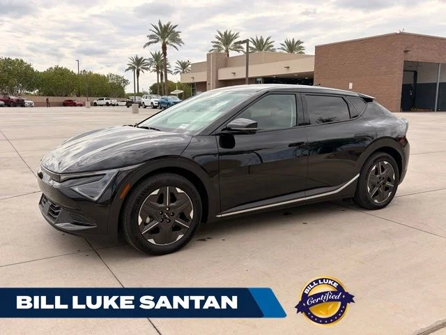 Certified Used 2025 Black Kia Light image 1